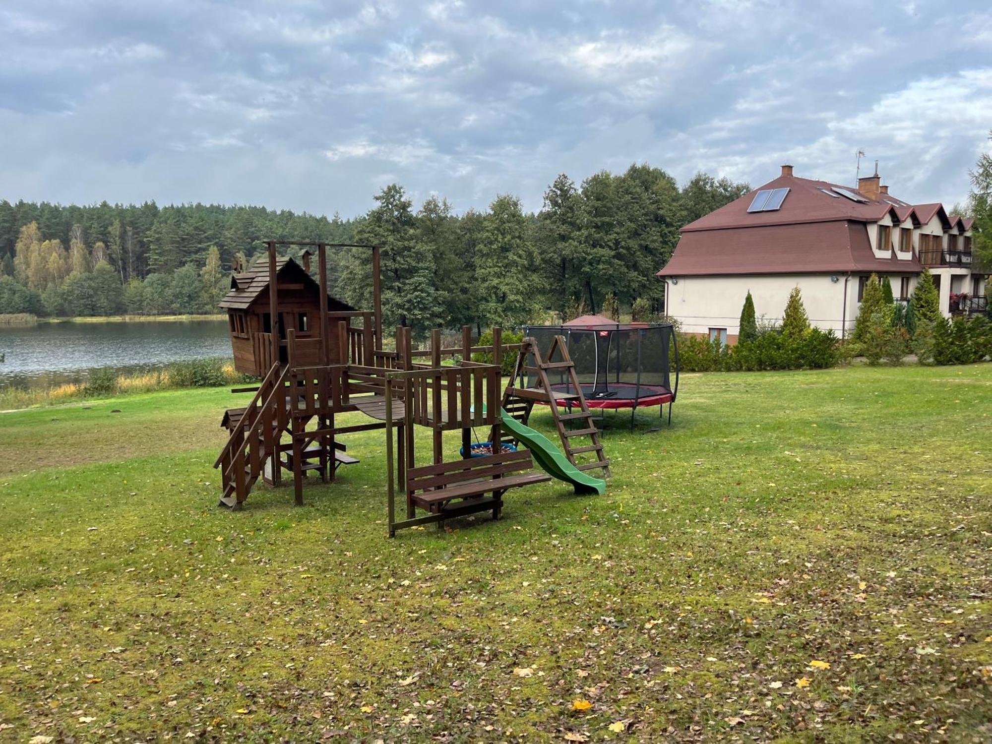 Domek Caloroczny Hawaje Nad Jeziorem Kazub Cieciorka Exteriör bild