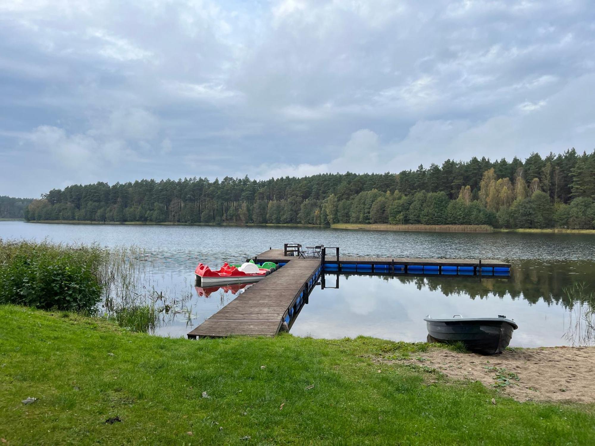 Domek Caloroczny Hawaje Nad Jeziorem Kazub Cieciorka Exteriör bild
