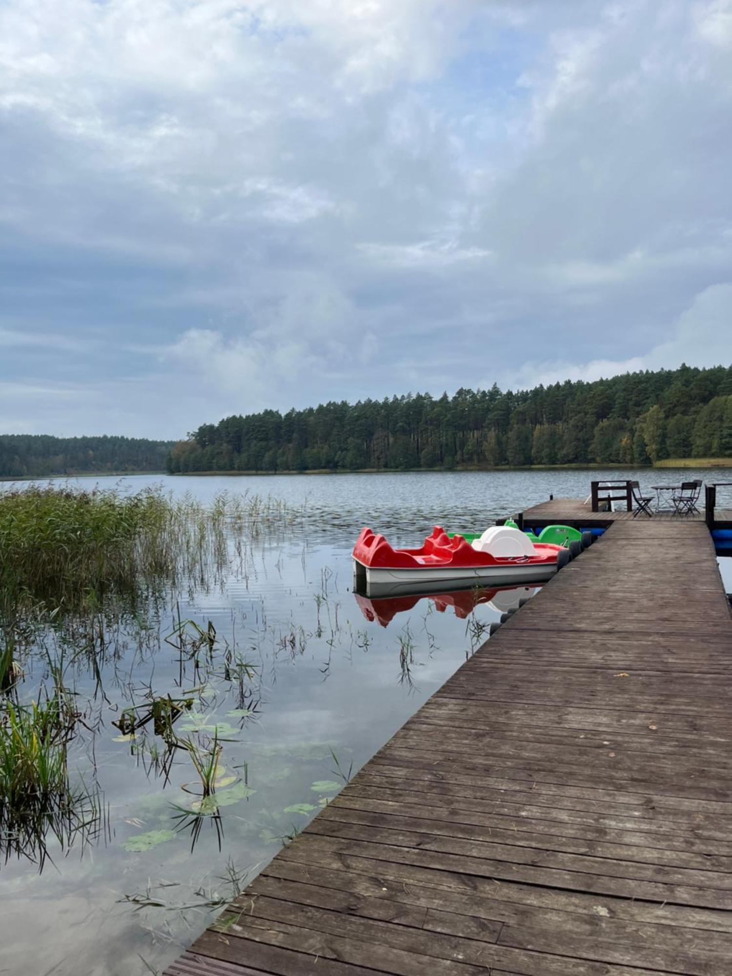 Domek Caloroczny Hawaje Nad Jeziorem Kazub Cieciorka Exteriör bild