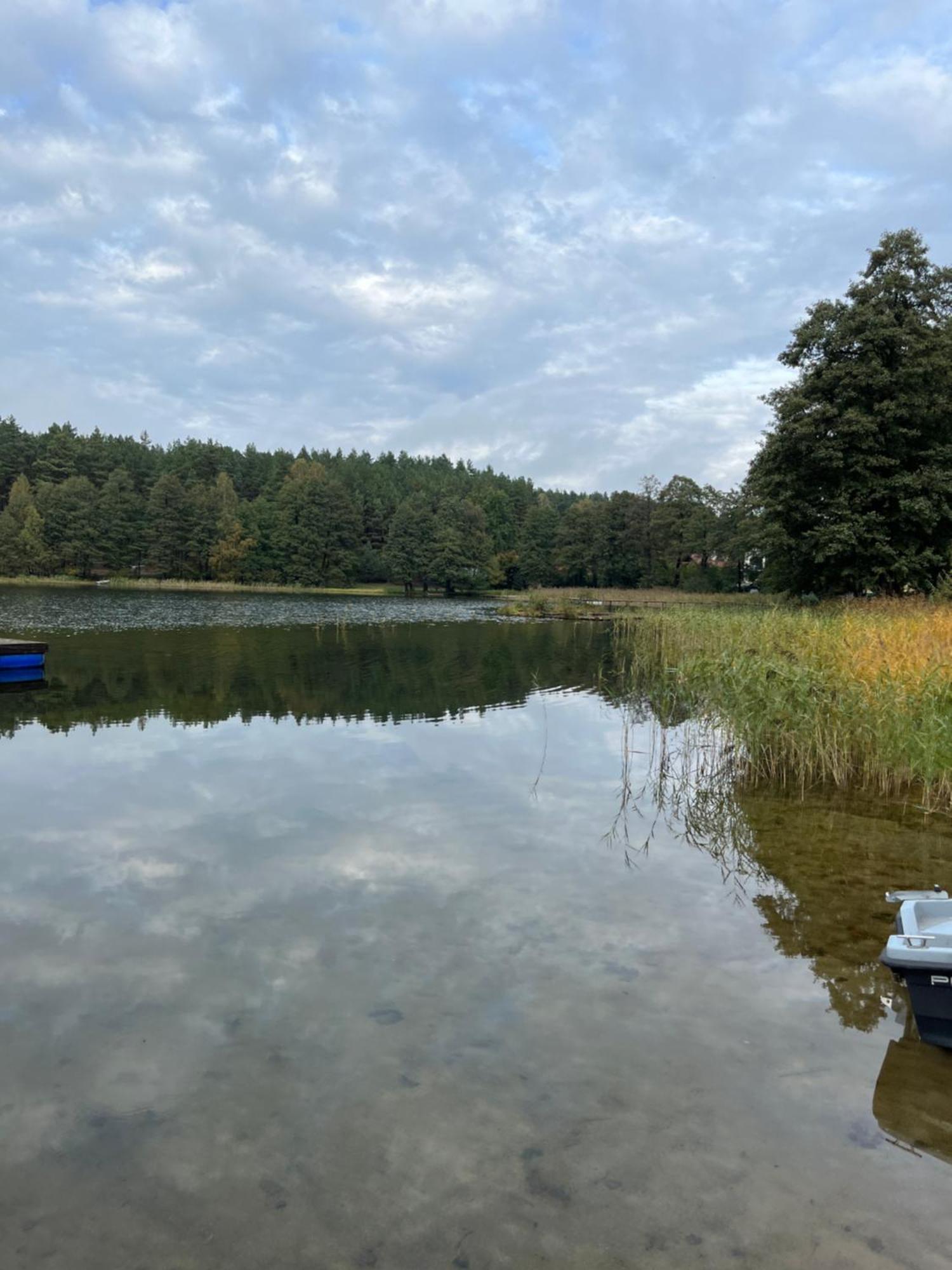 Domek Caloroczny Hawaje Nad Jeziorem Kazub Cieciorka Exteriör bild