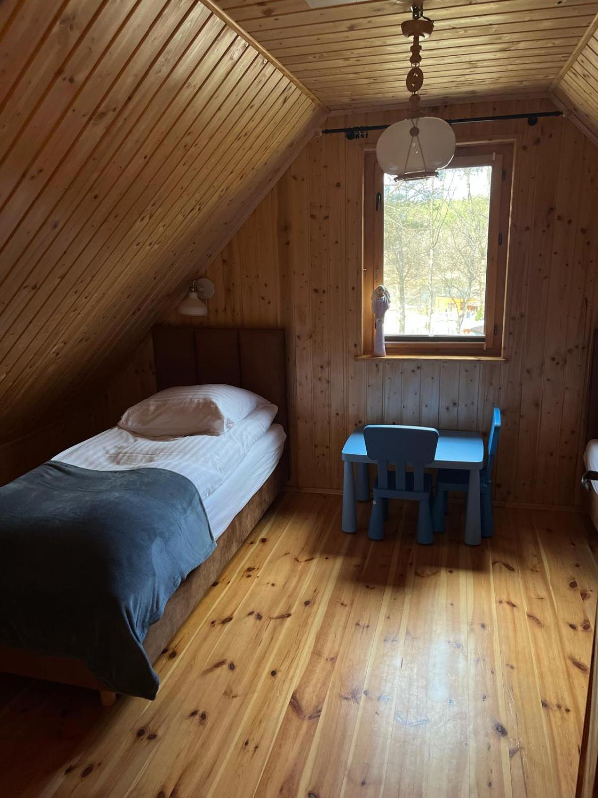 Domek Caloroczny Hawaje Nad Jeziorem Kazub Cieciorka Exteriör bild