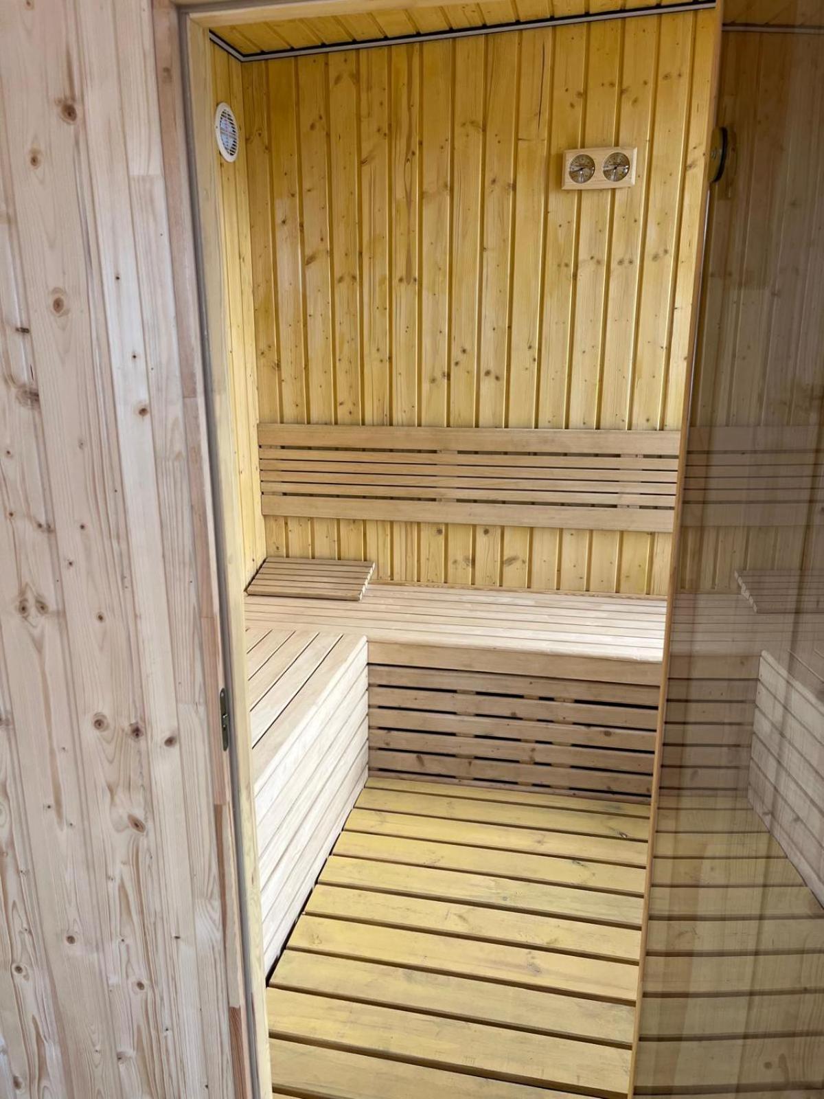 Domek Caloroczny Hawaje Nad Jeziorem Kazub Cieciorka Exteriör bild